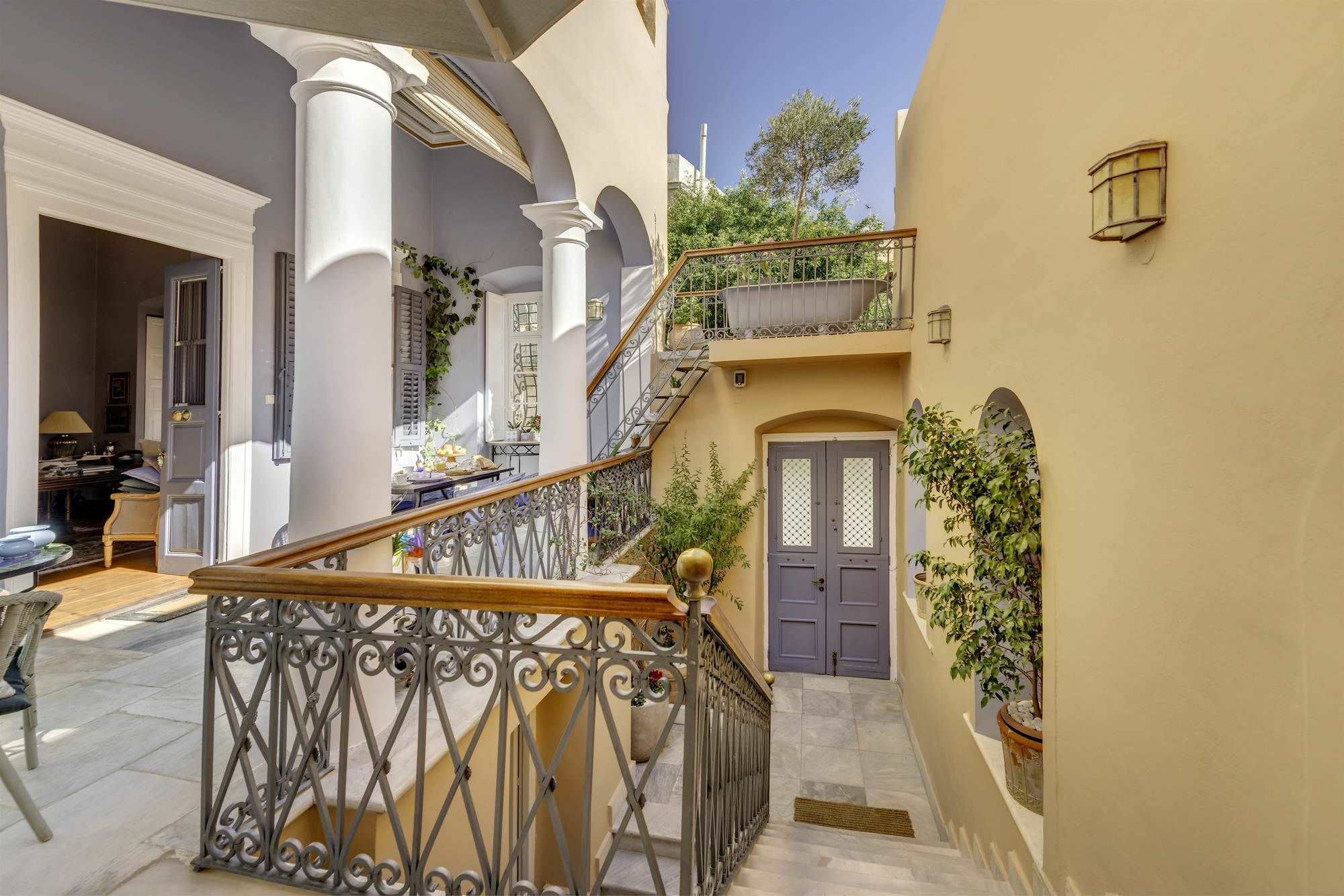 Arhontiko Ermoupolis Hotel Екстериор снимка